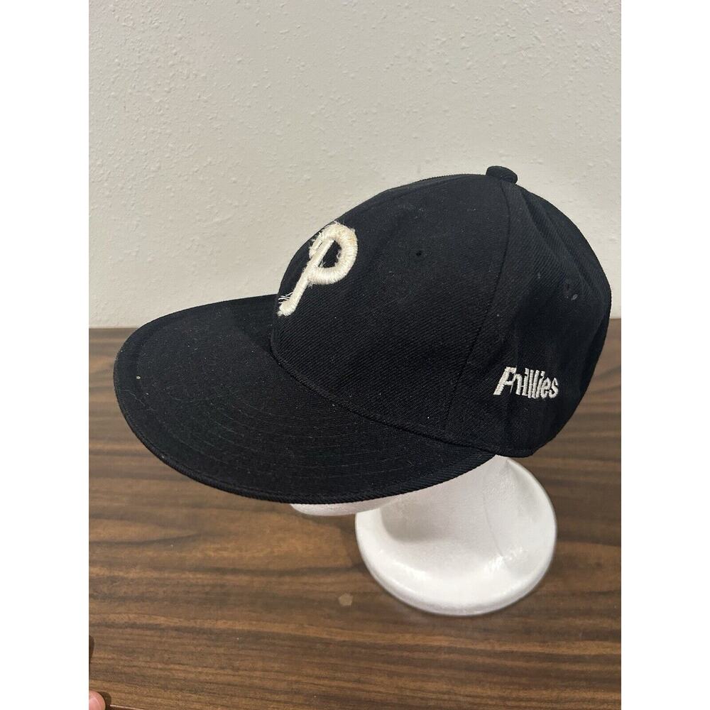 Philadelphia Phillies Baseball Hat Black White Embroidered Small City Hunter MLB
